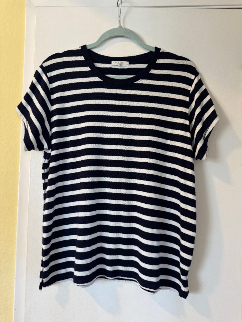 rag & bone Navy & White Striped Knit Tee – L